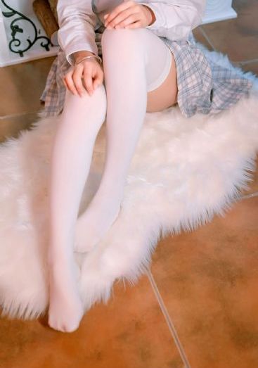 美女综合网_高清全集免费播放