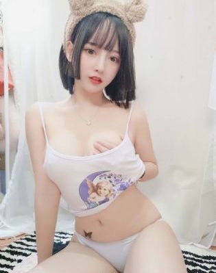 亚洲精品综合在线观看_720完整在线观看