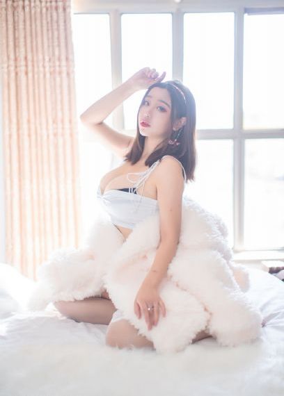欧美日韩亚洲一区二区梁云菲_HD电影完整版