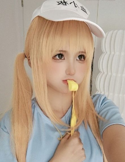 国产综合精品欧洲真人片_无删减在线播放