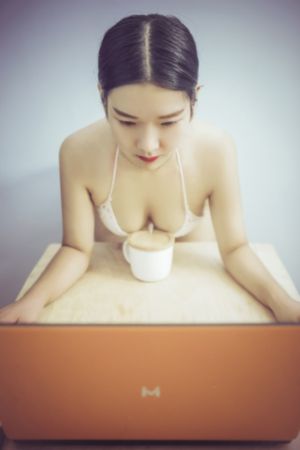 国产伦精品一区二区三_DVD免费全集观看