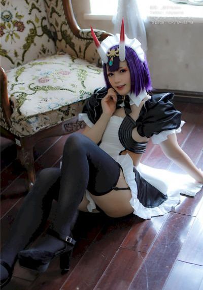 边吻边摸下面视频免费_1080P完整版观看